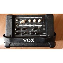 MINI AMPLIFICADOR PARA GUITARRA COMPLETO E STÚDIO MÓVEL VOX!!!